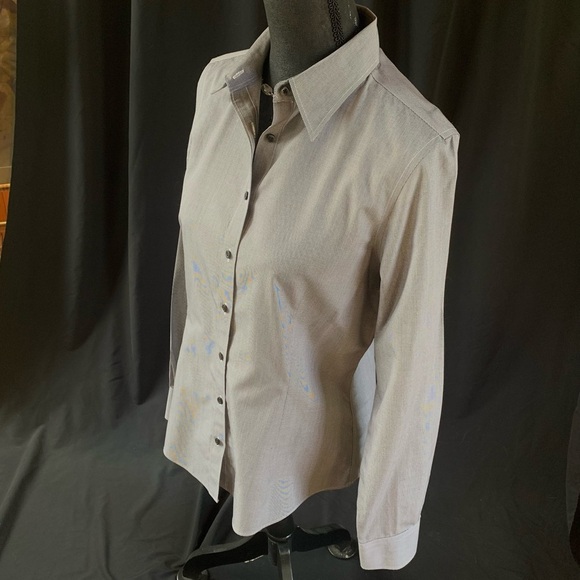 Like new! Brook Brothers button-down shirt - Picture 8 of 10